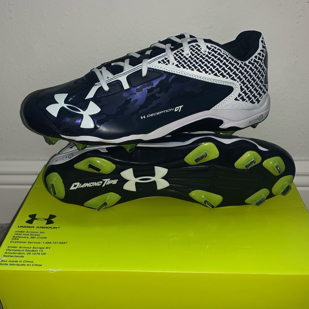Men’s Size 13 UA Deception Low DT Baseball Cleats